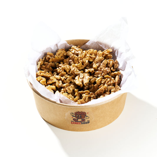 Çerez Shop İri Kelebek Ceviz İçi - Kırılmamış, Dolgun ve Taze Formuyla Premium Kalite Çiğ Ceviz. Sofralarınız İçin Görsel Bir Şölen ve Doğal Lezzet.