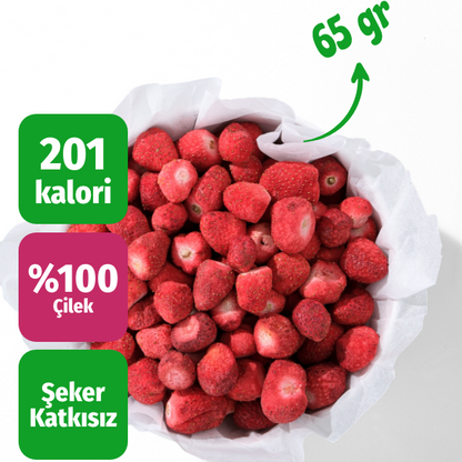 Çerezshop Freeze Dried Çilek büyük kase üstten çekim kalori ve şekersiz ürün bilgilendirme görseli