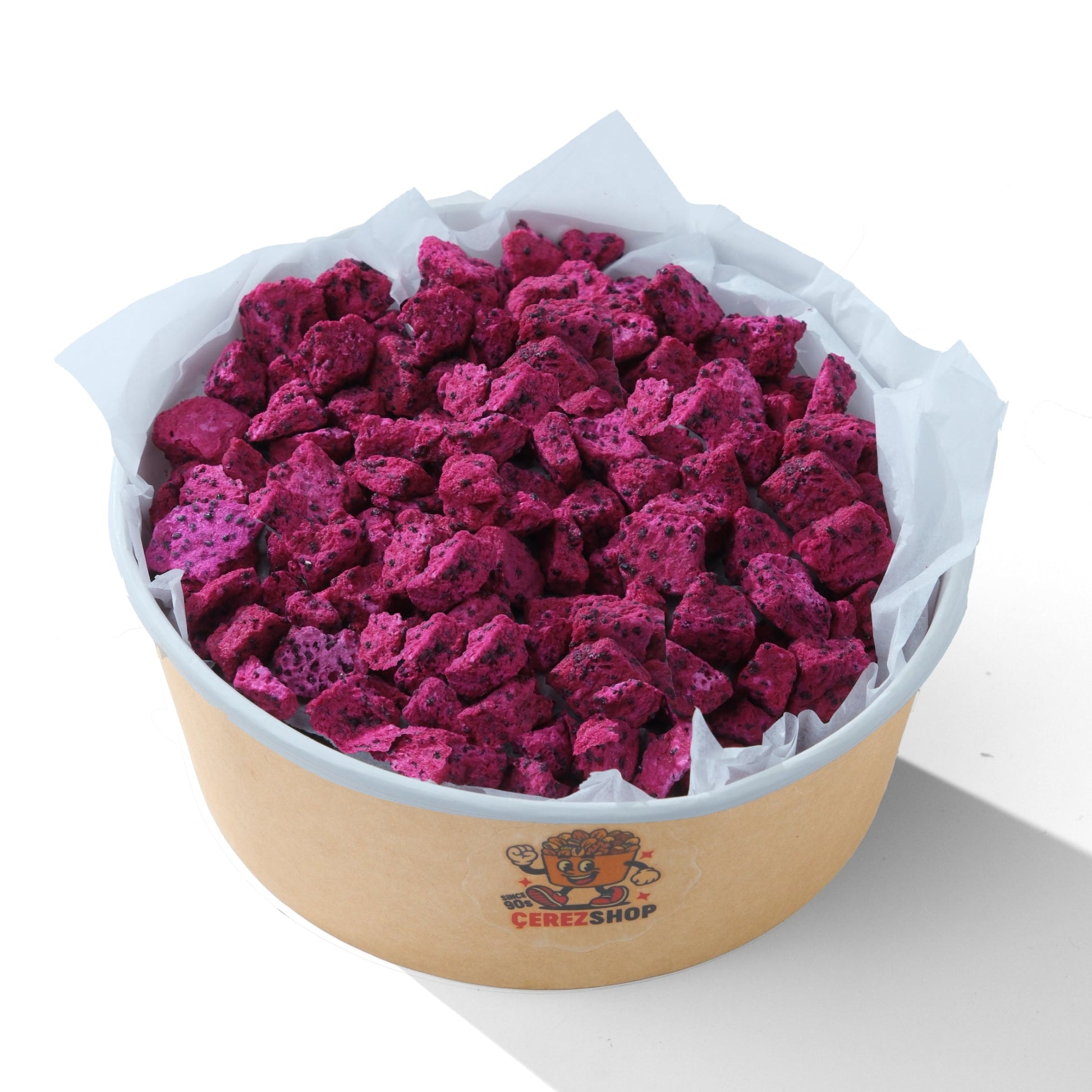 Çerezshop Freeze Dried Ejder Meyvesi büyük kase içinde dondurularak kurutulmuş şekersiz ejder meyvesi parçaları görünümü