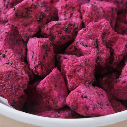 Freeze Dried Ejder Meyvesi yakın plan dondurularak kurutulmuş meyve dokusu