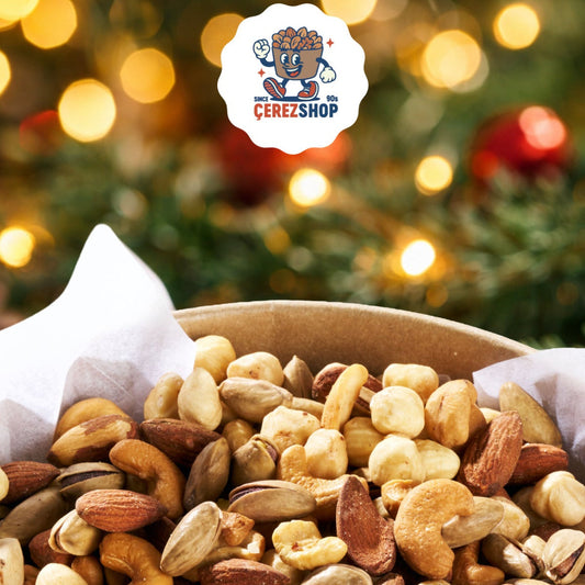 Çerezshop logo ve karışık kuruyemiş yakın çekim görsel